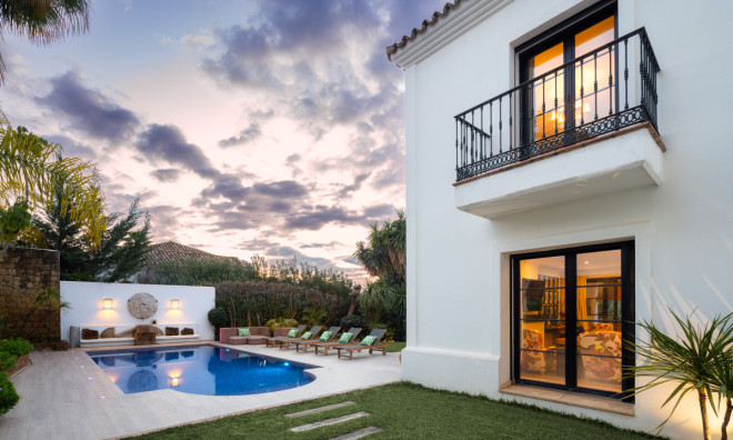 Новое здание - Villa -
Benahavís