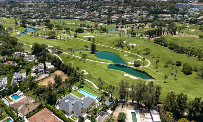 Obra nueva - Villa -
Marbella