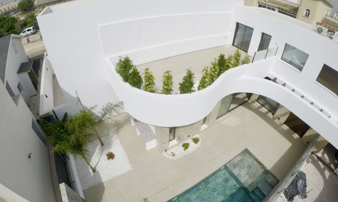 Obra nueva - Villa / Semi pareado -
Heredades