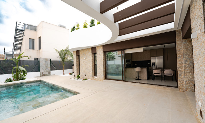 Obra nueva - Villa / Semi pareado -
Heredades