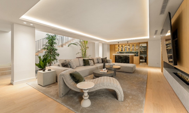 Новое здание - Villa -
Marbella