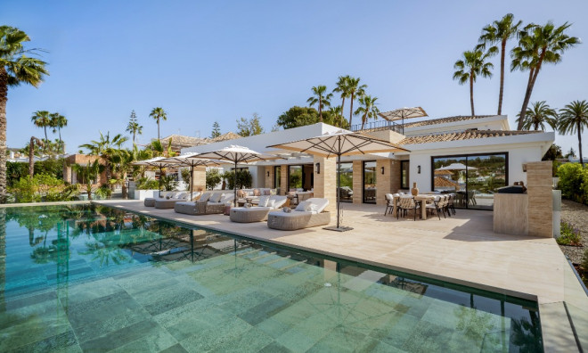 Новое здание - Villa -
Marbella