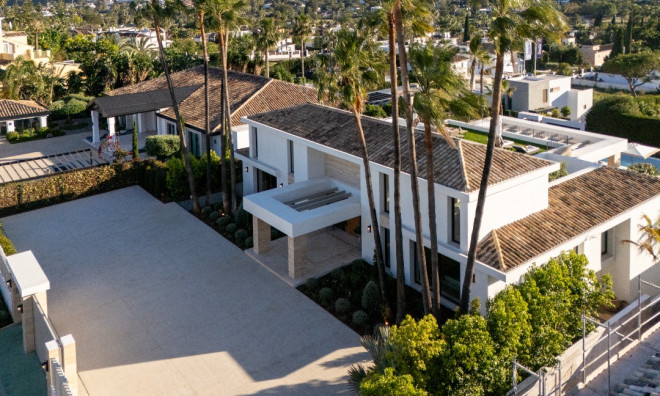 Новое здание - Villa -
Marbella