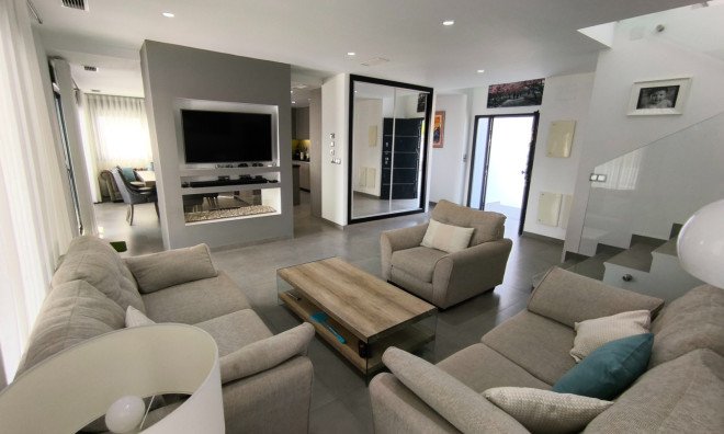 Resale - Villa -
Torre-Pacheco - Mar Menor Golf Resort