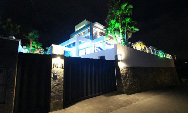 Новое здание - Villa -
Calpe