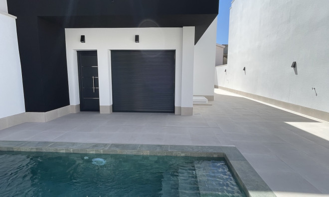 Obra nueva - Adosado -
Heredades