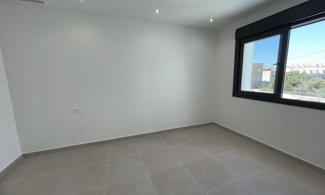 Obra nueva - Adosado -
Heredades