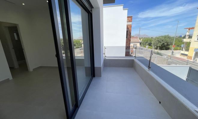 Obra nueva - Adosado -
Heredades