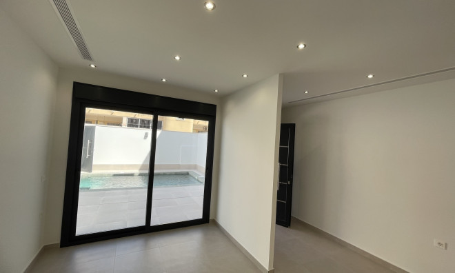 Obra nueva - Adosado -
Heredades