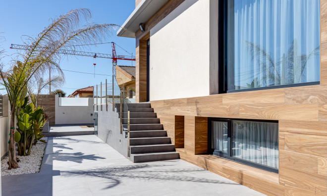 Nybyggnation - Radhus -
La Mata