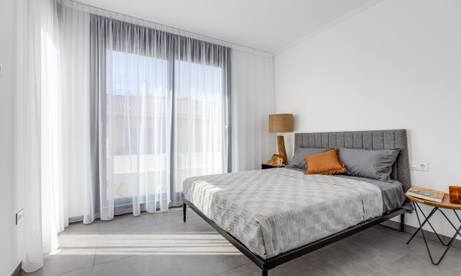 Nybyggnation - Radhus -
La Mata