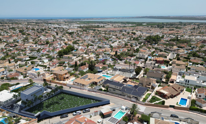 Nieuwbouw Woningen - Herenhuis -
Ciudad Quesada