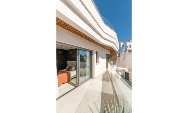 Resale - Villa -
Alicante - Campoamor