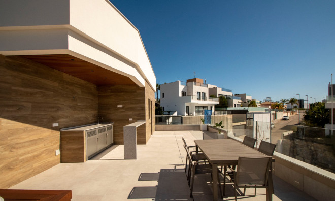 Перепродажа - Villa -
Alicante - Campoamor