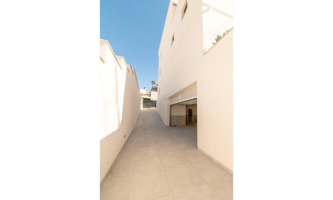 Återförsäljning - Villa -
Alicante - Campoamor