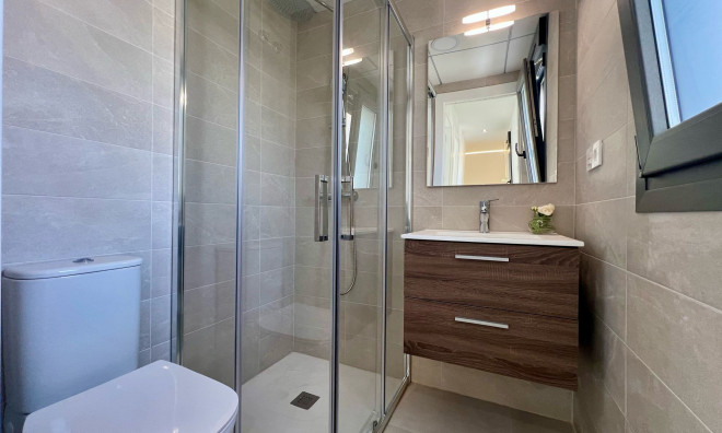 Новое здание - Вилла / Полуотдельная -
Orihuela Costa