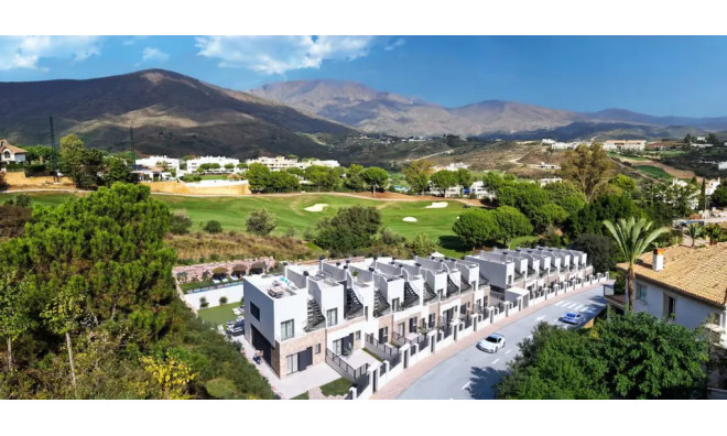 Новое здание - Вилла / Полуотдельная -
Fuengirola