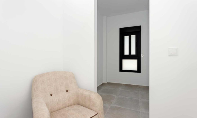 Новое здание - Таунхаус -
Daya Nueva