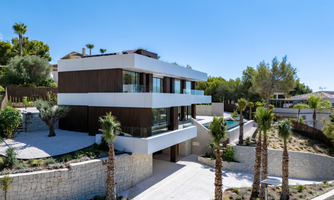 Obra nueva - Villa -
Altea