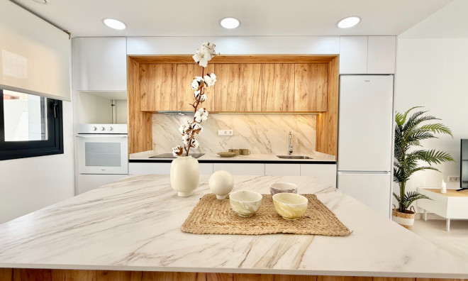 New Build - Villa / Semi semi-detached -
Cox