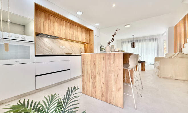 New Build - Villa / Semi semi-detached -
Cox