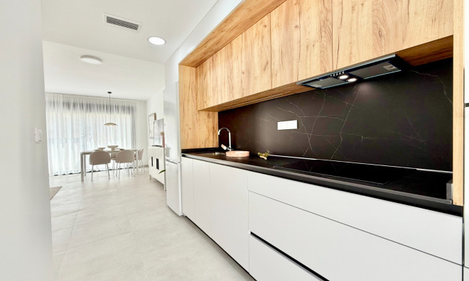 New Build - Villa / Semi semi-detached -
Cox