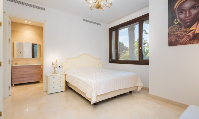 Nouvelle construction - Villa -
Estepona