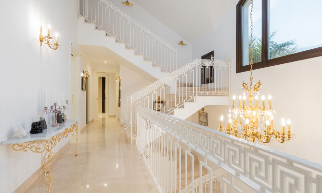 Nouvelle construction - Villa -
Estepona