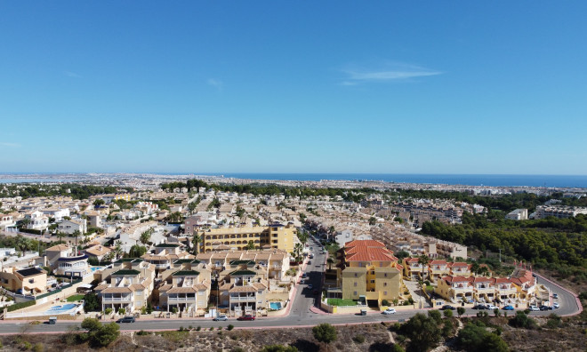 Obra nueva - Ático -
Orihuela