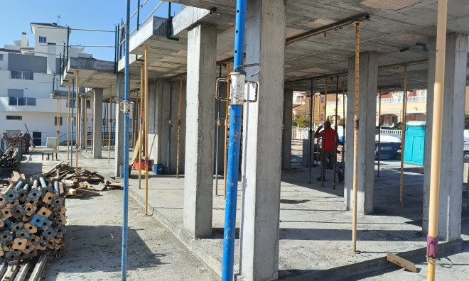 Obra nueva - Ático -
Orihuela