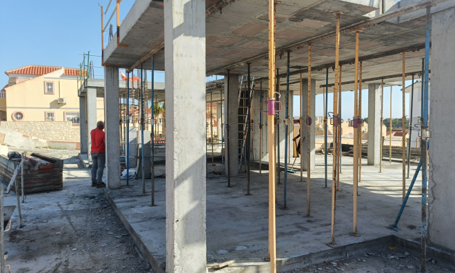 Obra nueva - Ático -
Orihuela