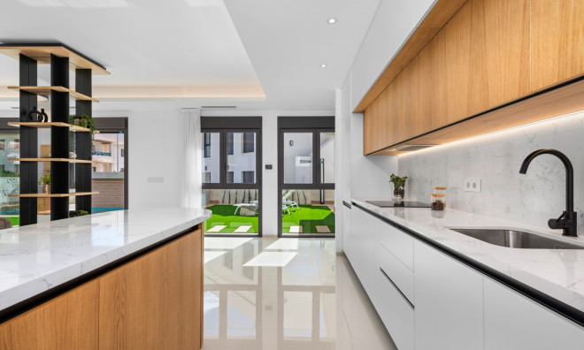 Новое здание - Таунхаус -
Ciudad Quesada