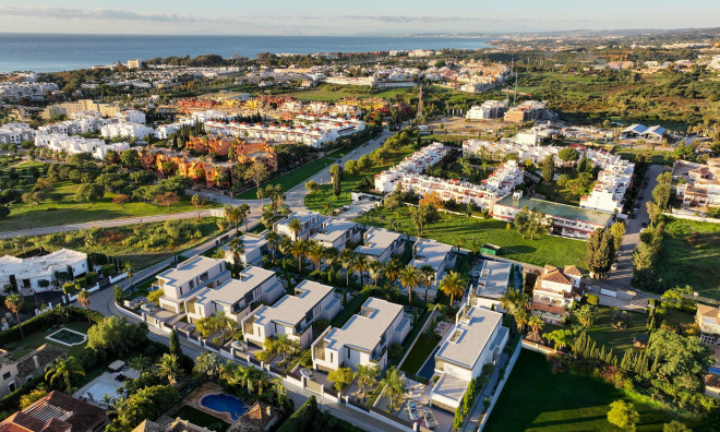 Obra nueva - Villa -
Estepona