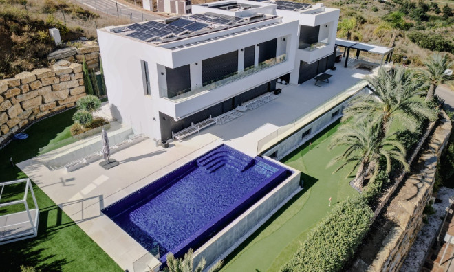 Nybyggnation - Villa -
Mijas