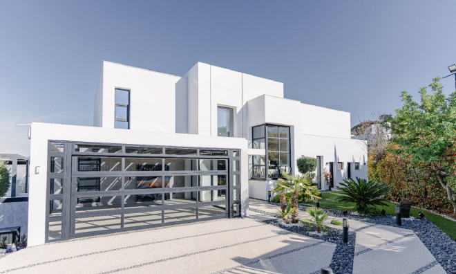 Nybyggnation - Villa -
Mijas