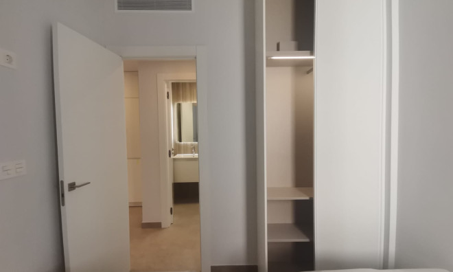 Новое здание - Квартира / квартира -
Torrevieja