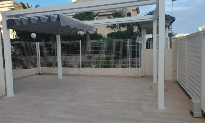 Новое здание - Квартира / квартира -
Torrevieja