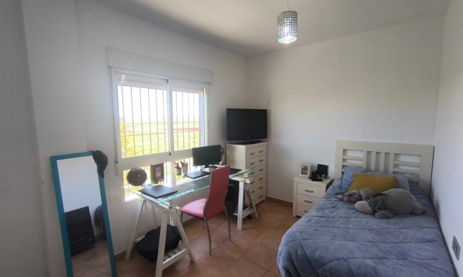 Resale - Bungalow -
Cartagena