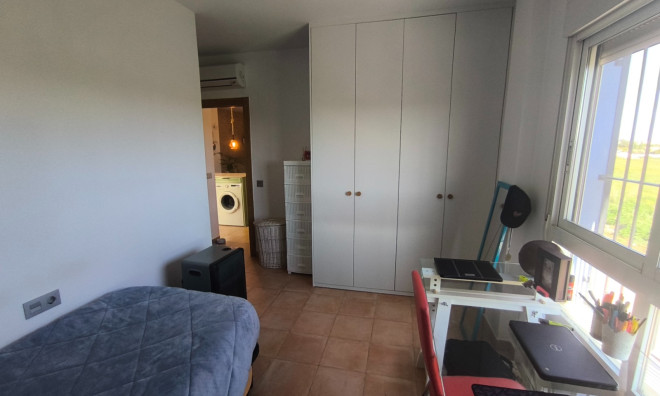 Resale - Bungalow -
Cartagena