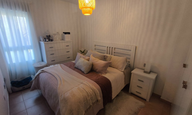 Resale - Bungalow -
Cartagena