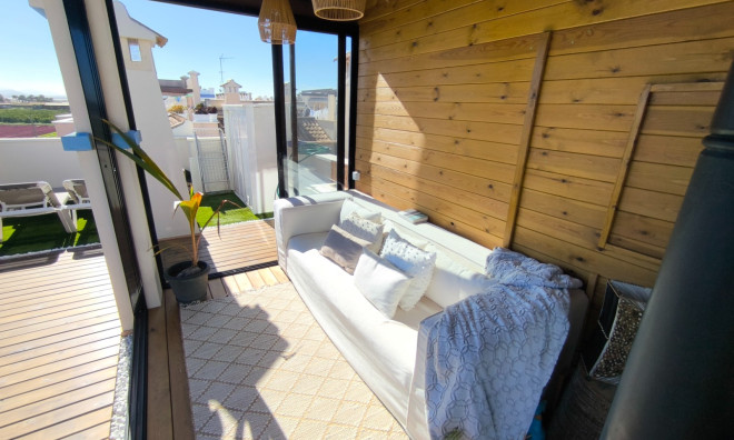 Resale - Bungalow -
Cartagena