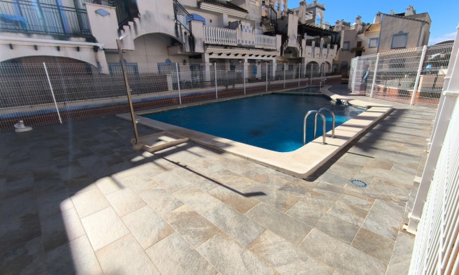 Resale - Bungalow -
Cartagena