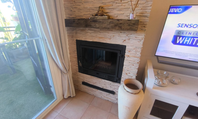 Resale - Bungalow -
Cartagena