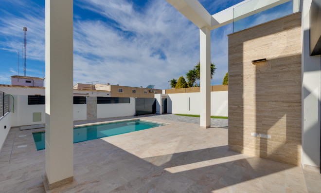 Nieuwbouw Woningen - Villa / Halfvrijstaand -
Torrevieja