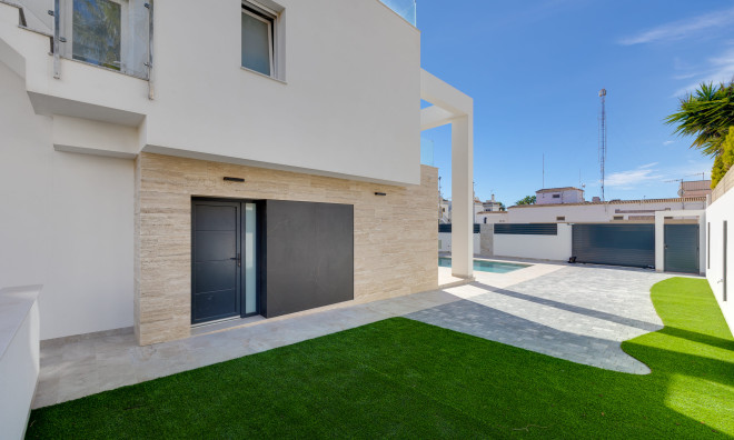 Nieuwbouw Woningen - Villa / Halfvrijstaand -
Torrevieja
