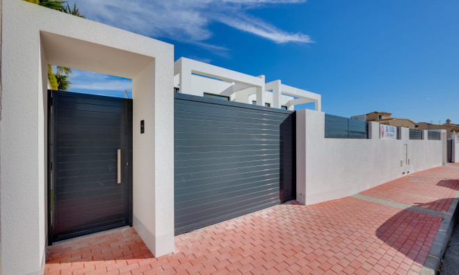 Nieuwbouw Woningen - Villa / Halfvrijstaand -
Torrevieja