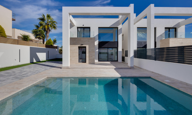 Nieuwbouw Woningen - Villa / Halfvrijstaand -
Torrevieja