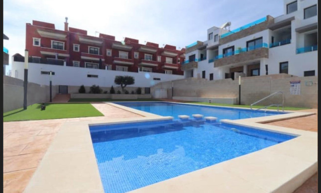 Obra nueva - Villa / Semi pareado -
Bigastro