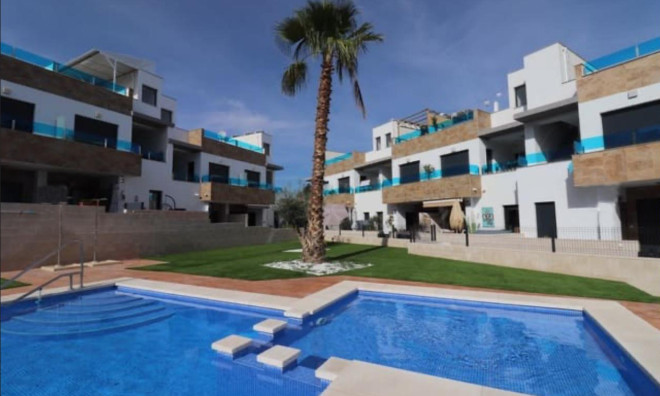 Obra nueva - Villa / Semi pareado -
Bigastro