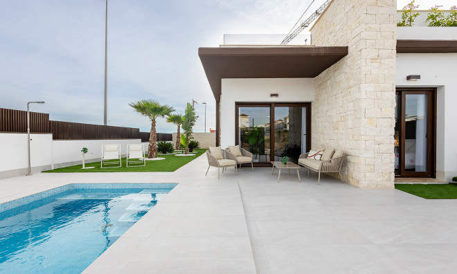 Новое здание - Вилла / Полуотдельная -
Orihuela Costa